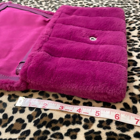 Faux Furry Purple Clutch 💜Wristlet Bag Purse Pink Fushia Color Y2K Fashion Boho - Picture 17 of 17